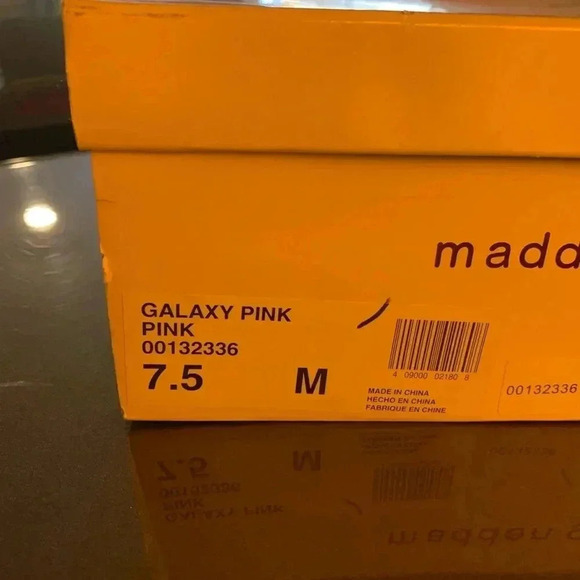 Madden Girl Womens Sandals Pink Size 7.5 M - Picture 11 of 11